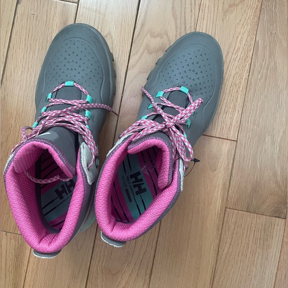 Helly Hansen waterproof hiking boot - Picture 3 of 8